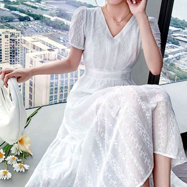 롱원피스 화이트 러블리 여자 플레어 소매 펀칭 [WFH7I8E]
