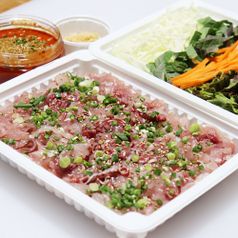 손으로 직접 채썬 향어회 250g / 500g / 750g +비빔야채세트