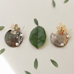 바이데이지 자개 플라워포인트 브로치 Bb0505